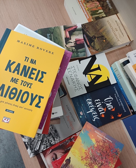 Φωτογραφία Εμπλουτισμός της Δημοτικής Βιβλιοθήκης Νάουσας με νέους τίτλους